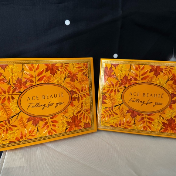 BNIB-Ace Beauté 'Falling for You' Eyeshadow Palette - Picture 1 of 2
